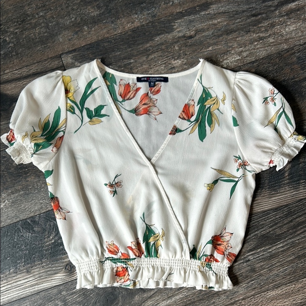 One Clothing Los Angeles Floral V-Neck Puff Sleeve Top Short Women Size Medium